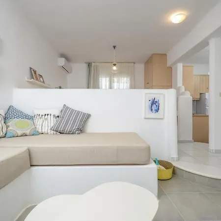 Stamatis' Place Apartment Maragkas