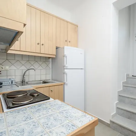 Stamatis' Place Apartment Maragkas